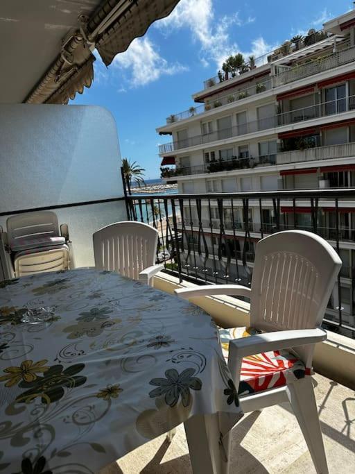 Residence Mona Lisa Bord De Mer 멍똥 외부 사진