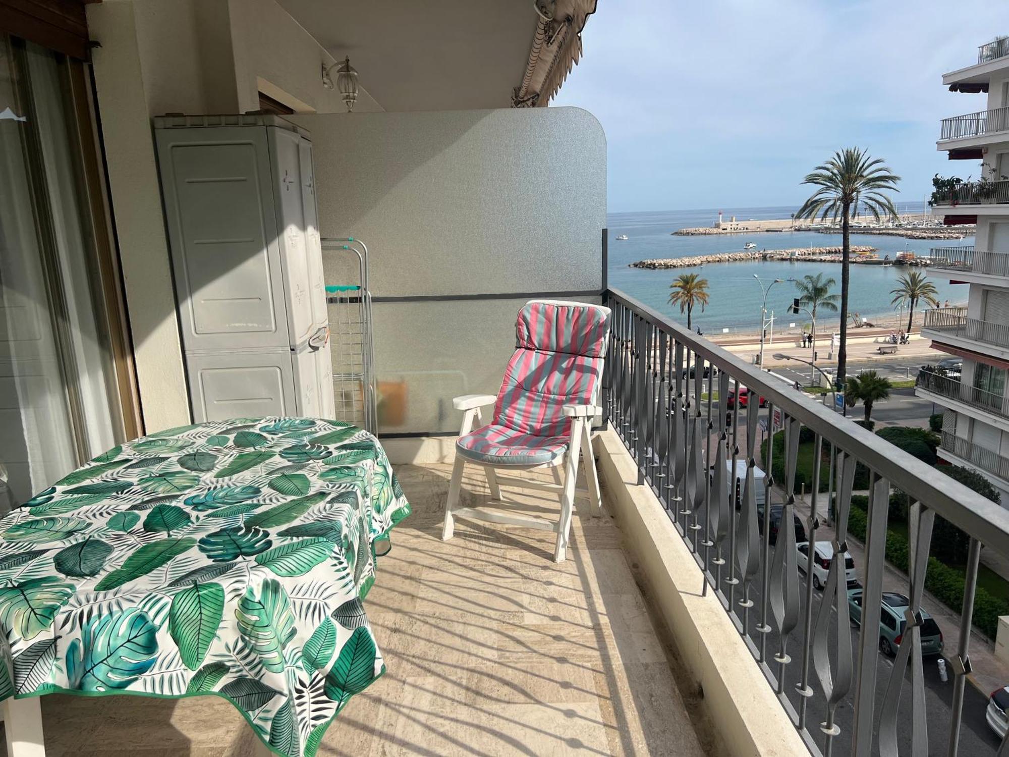 Residence Mona Lisa Bord De Mer 멍똥 외부 사진
